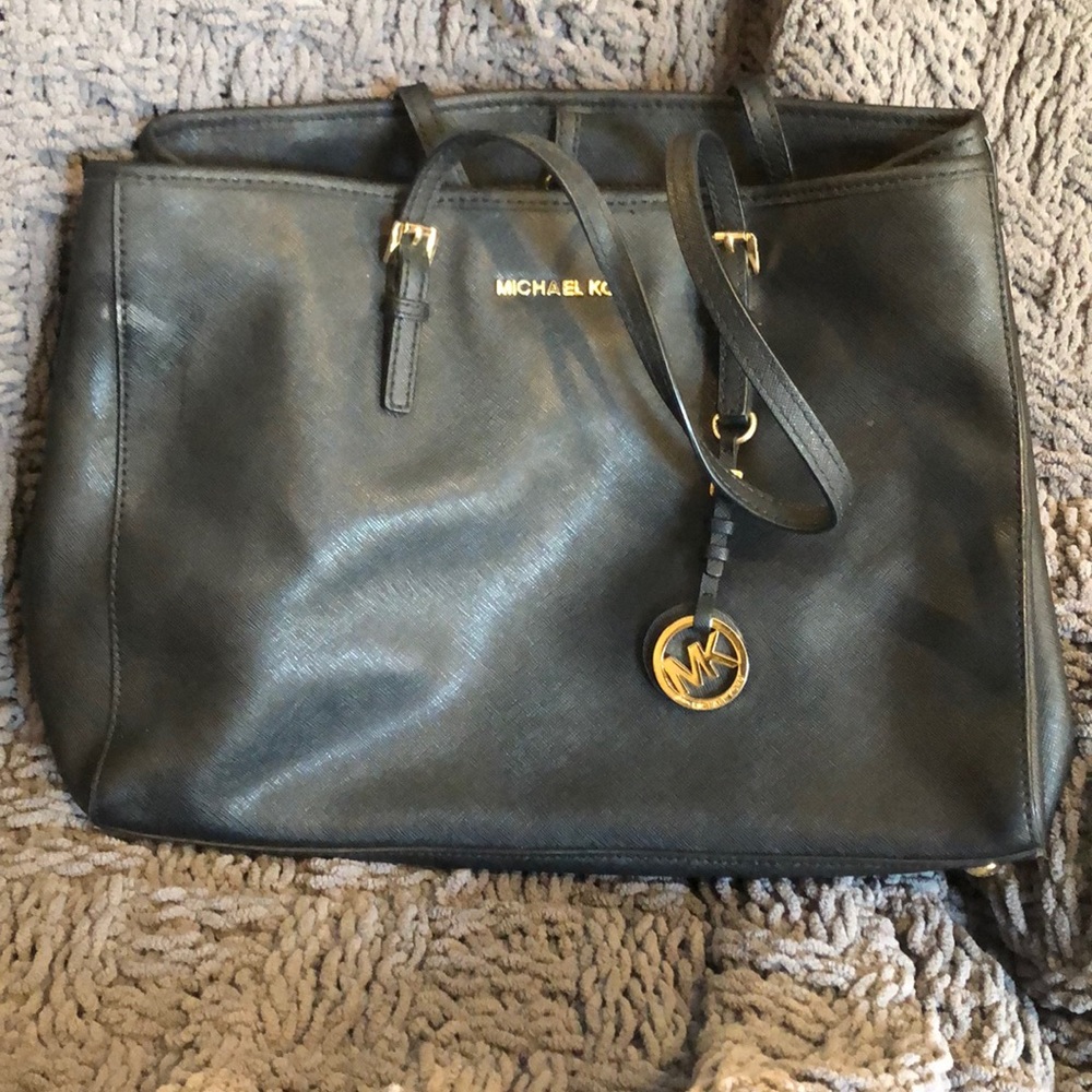 Black Michel kors bag